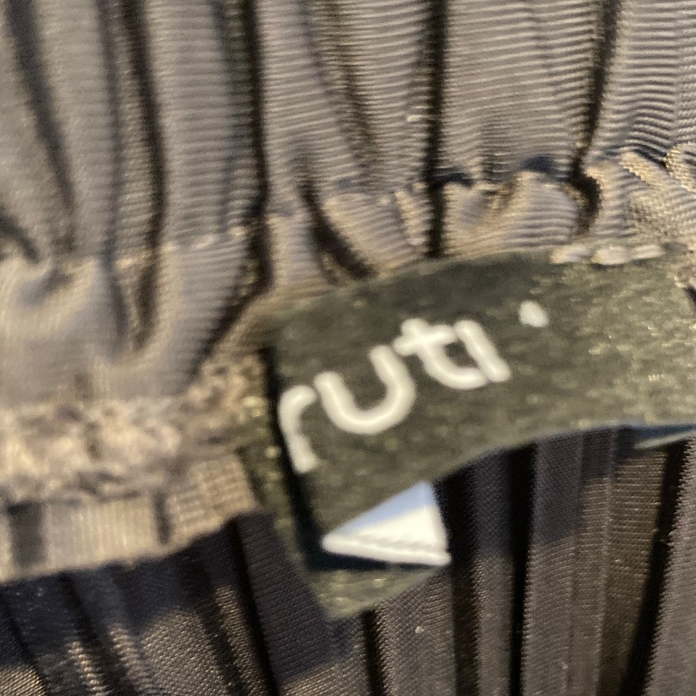 Ruti Relaxed Pleated Skirt - Picture 6 of 8